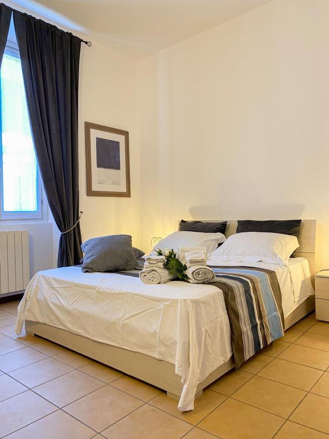 Ferienwohnung La Ringhiera Fiorita - 101 - 1 Min Centro Storico Monza Exterior foto