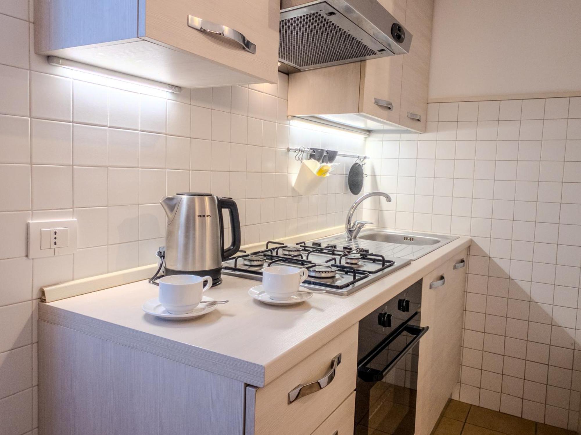 Ferienwohnung La Ringhiera Fiorita - 101 - 1 Min Centro Storico Monza Exterior foto